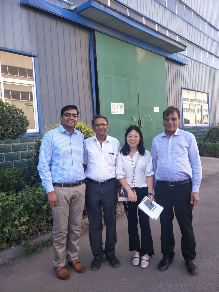 Customers to visit our company's factory